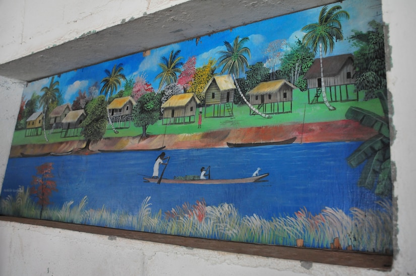 PUERTO LEMPIRA, Honduras – A painting of traditional fishing practices adorns the wall of a Puerto Lempira municipal building June 18, 2015. A bi-lateral delegation of leaders from the Special Purpose Marine Air Ground Task Force-Southern Command and Joint Task Force-Bravo, both stationed at Soto Cano Air Base, Honduras, met here with leaders from Gracias a Dios Department to provide clarity on the Marines’ upcoming construction projects in the region. (U.S. Air Force Photo by Capt. Christopher Love)