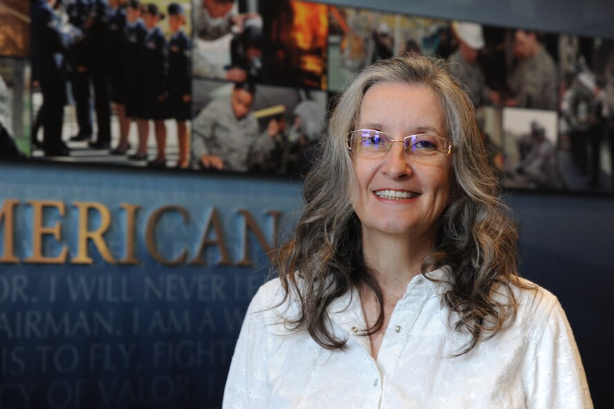 Shiela Haviland, Air Force District of Washington finance directorate web developer, is an Air Force District of Washington Capital Airman. Haviland, an Air Force brat and native of Wiesbaden, Germany, has been associated with the military her entire life. (U.S. Air Force photo/ Master Sgt. Tammie Moore) 
