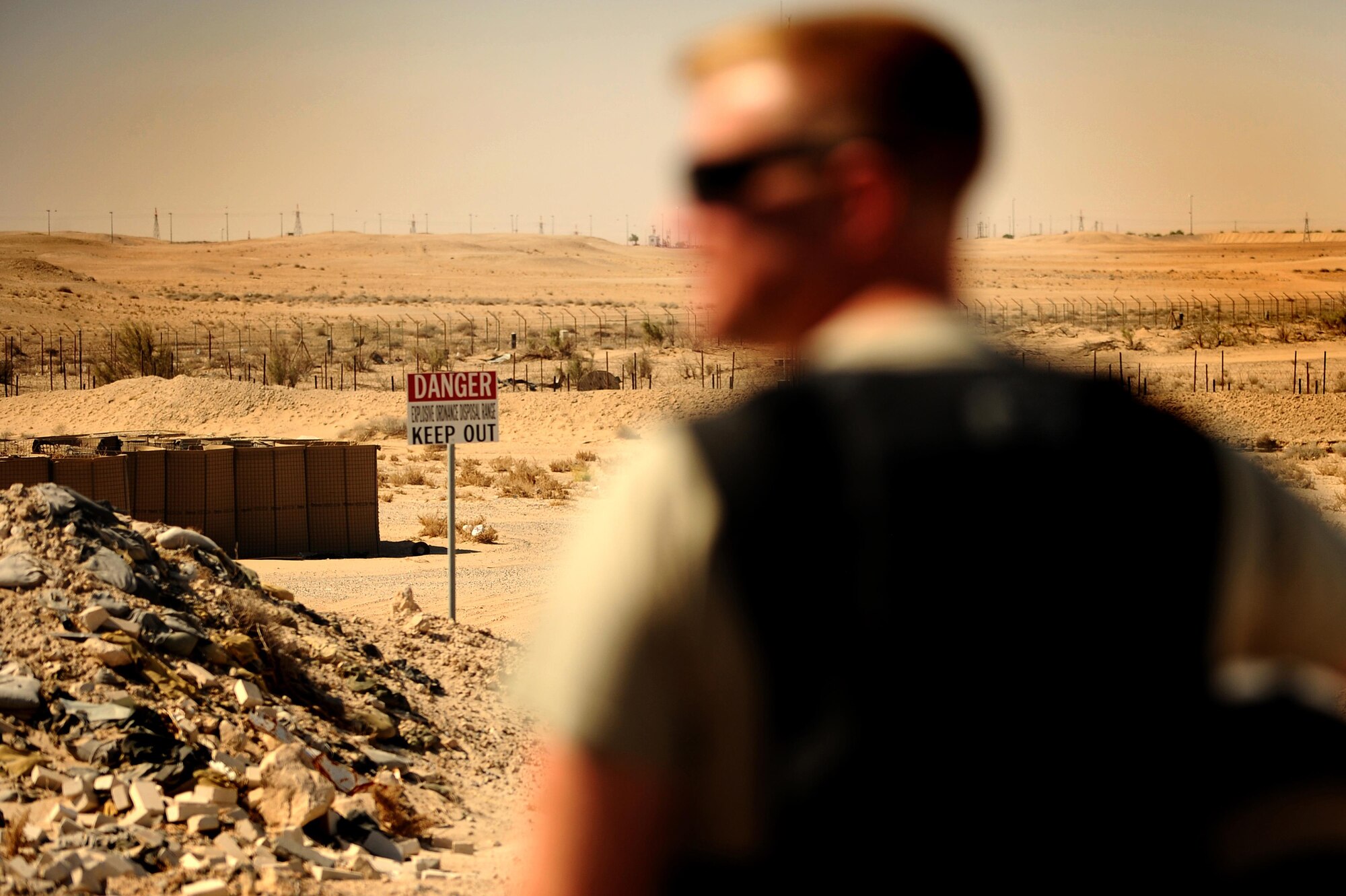 Tech. Sgt. Matthew Bingaman, 386th Expeditionary Civil Engineer Squadron explosive ordnance disposal technician, oversees improvised explosive device training at an undisclosed location in Southwest Asia, June 25, 2015. Bingaman, a 16-year EOD veteran, is deployed from the 99th Civil Engineer Squadron at Nellis Air Force Base, Nev. (U.S. Air Force photo/Tech. Sgt. Brittany E. Jones)