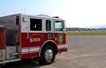 U.S. Air Force firefighters with 673rd Civil Engineer Squadron, answer a Flight Line 911 call during Exercise Northern Edge 2015 at Joint Base Elmendorf-Richardson, Alaska, June, 23 2015. NE15 is Alaska’s premier joint training exercise designed to practice operations, techniques and procedures as well as enhance interoperability among the services. Thousands of participants from all services from active duty, Reserve and National Guard units are involved. (U.S. Army photo by Sgt. Brian Ragin/Released)