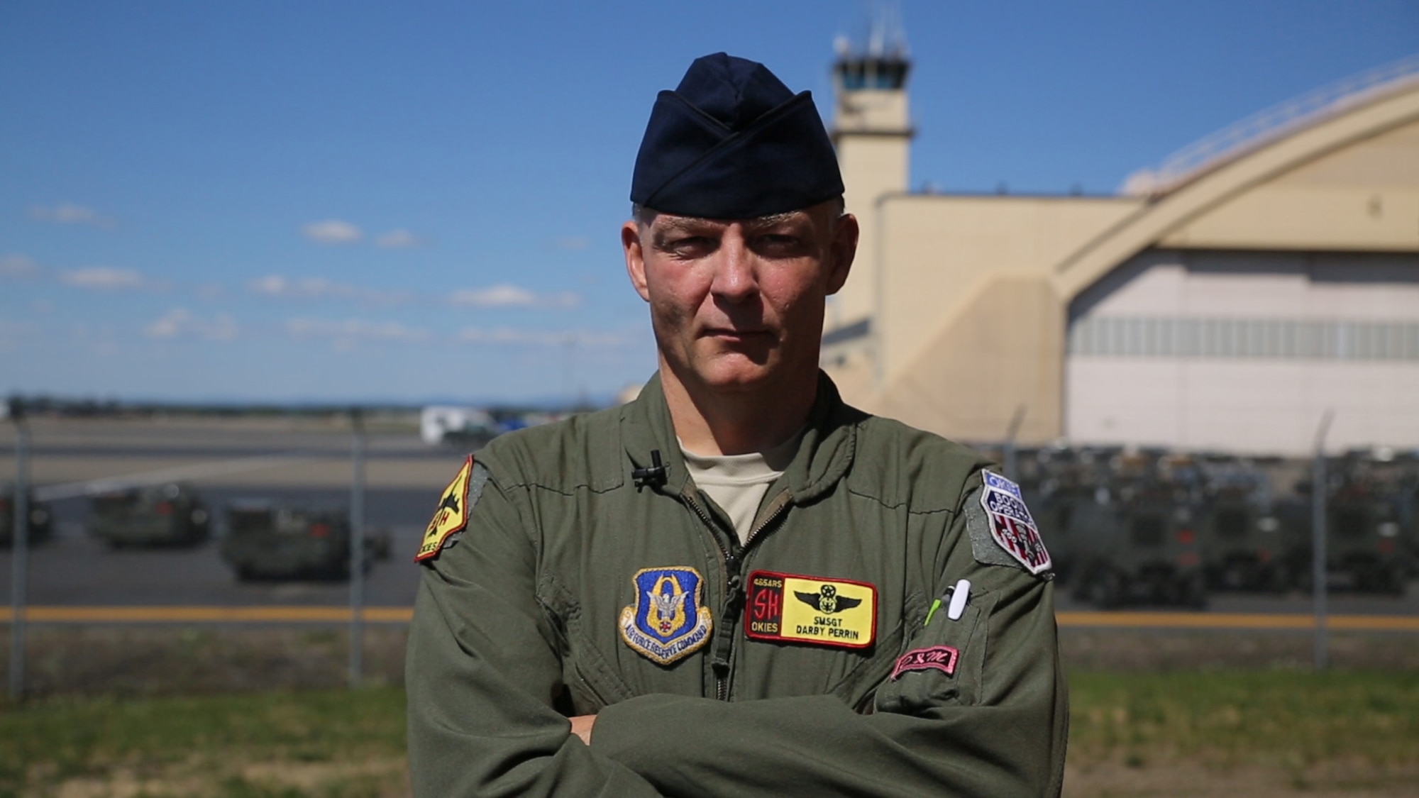 EIELSON AIR FORCE BASE, ALASKA – U.S. Air Force Senior Master Sgt. Darby G. Perrin, a Carbondale, Colo., native, and a KC-135 Stratotanker aerial refueling specialist with the 465th Air Refueling Squadron, participates in Exercise Northern Edge 2015, June 18, 2015. Northern Edge 2015 is Alaska’s premier joint training exercise designed to practice operations, tactics, techniques and procedures as well as enhance interoperability among the services. Thousands of Airmen, Soldiers, Sailors, Marines and Coast Guardsmen from active duty, Reserve and National Guard units, including Perrin’s unit, the 507th Air Refueling Wing out of Tinker Air Force Base, Okla., are involved. (U.S. Marine Corps photo by Cpl. Thor J. Larson/Released)