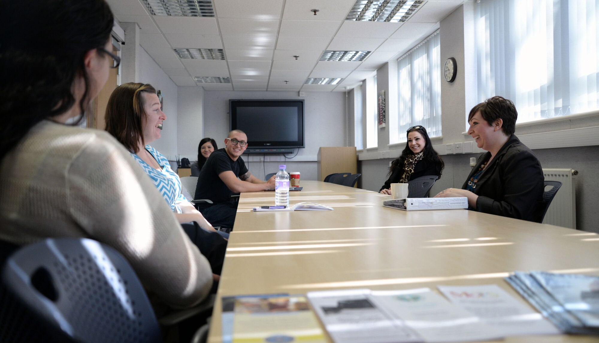 As part of the Tuesday Newcomers’ briefings, Spouses’ Hour gives newly arrived spouses an opportunity to network with other spouses in the same position and gain valuable information when first arriving on RAF Mildenhall, England. Spouses’ Hour is held every Tuesday from 10:15 to 11:15 a.m. at the Airman and Family Readiness Center. (U.S. Air Force photo by Senior Airman Christine Griffiths/Released)