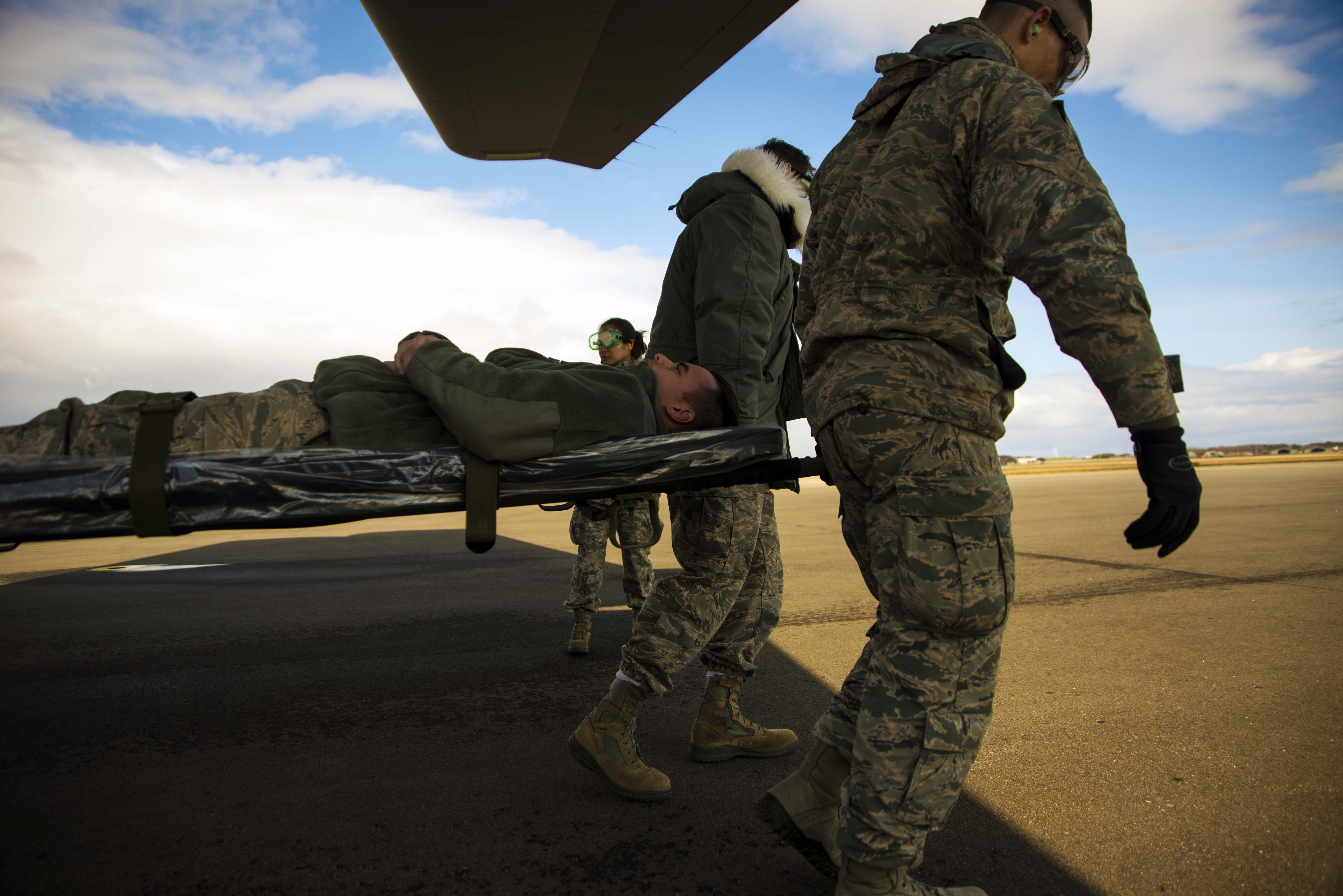 35 MDG executes aeromedical evacuation > Misawa Air Base > Article Display