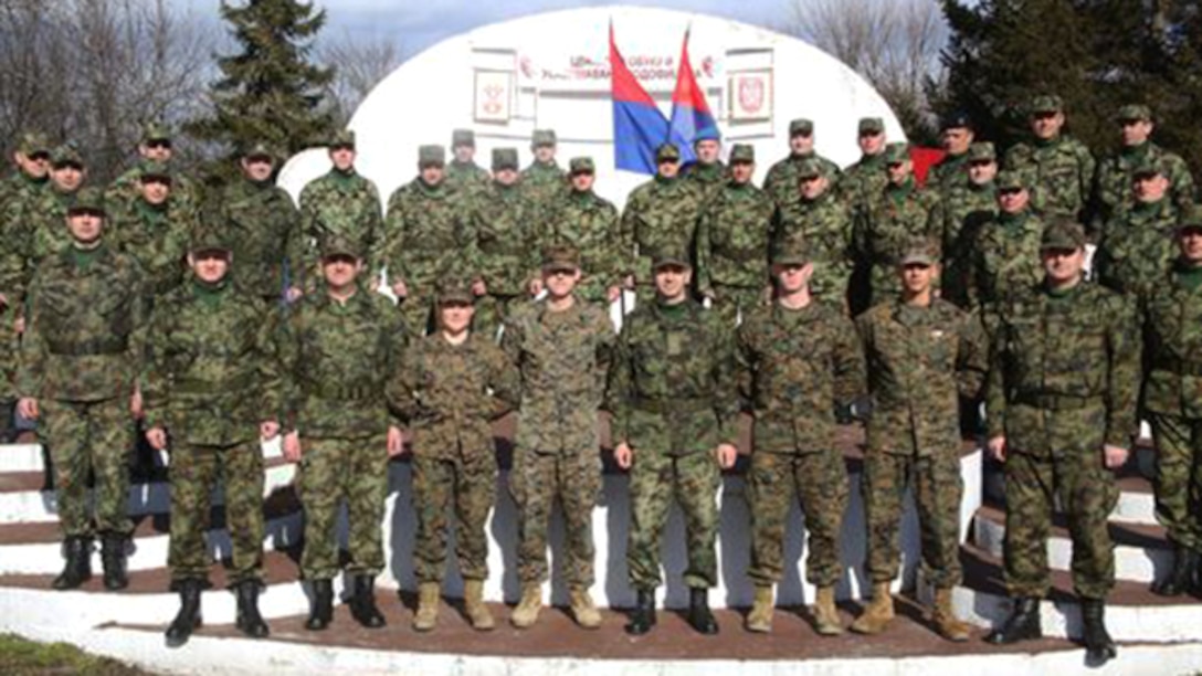 Sharing the backbone – U.S. Marines and Serbian soldiers’ NCO workshop