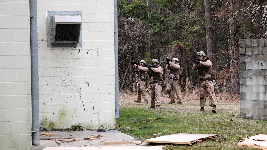 2nd Force Recon swiftly trains close-quarters tactics