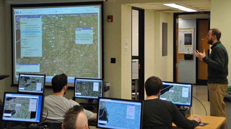 As part of the Great Lakes Tributary Modeling Program, the U.S. Army Corps of Engineers (USACE), Buffalo District has developed the Sediment Transport Analysis and Regional Training (START) program to help stakeholders across the Great Lakes better understand the watershed they live in. 

The START program provides trainings to federal, state, and local government agencies as well as at multiple educational institutions, on how to use a combination of web-based water quality management tools and field investigations to complete reconnaissance level watershed assessments.
