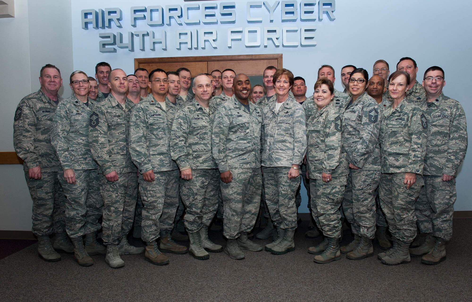 Reservists from the 960th Cyberspace Operations Group meet with Brig. Gen. Karen A. Rizzuti, Mobilization Assistant to the Commander, 24th Air Force, during the group’s commander’s forum at 24th Air Force headquarters, March 6, 2015 at Joint Base San Antonio-Lackland, Texas.  Almost 40 commanders, superintendents and senior ARTs gathered to discuss the state of combat communications, network warfare, combat operations, cyber defense analysis and network operations, while also brainstorming avenues of enhancing partnerships and resources in the future and on improving recruiting efforts.  (U.S. Air Force photo by Staff Sgt. Marissa Garner/Released)