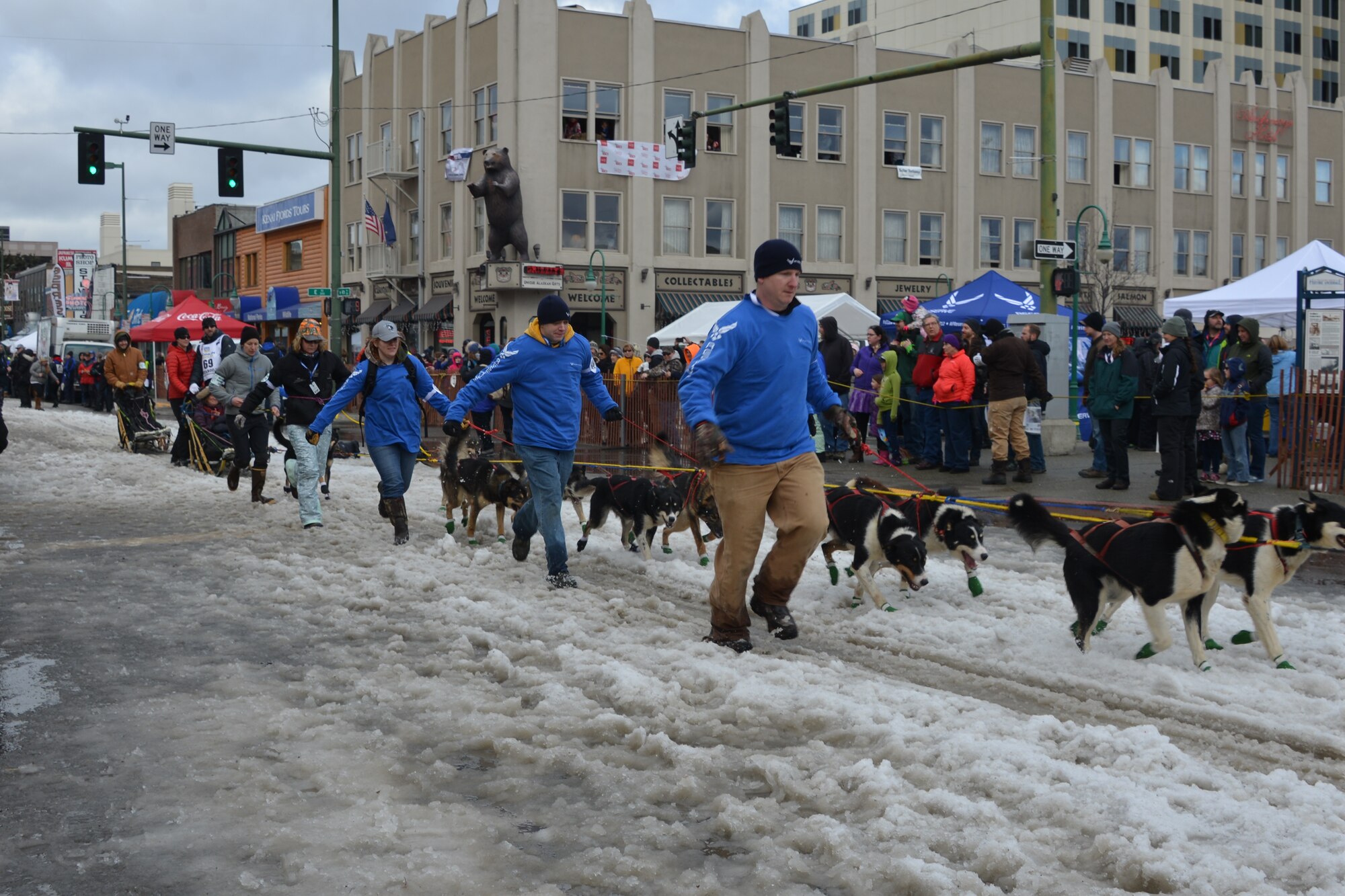 Members of the 477th Fighter Group work as dog handlers during Iditarod 2015 to support the Air Force Reserve's recruiting mission. This year marks the 43rd running of the Iditarod and the first year of the Air Force Reserve’s sponsorship. (U.S. Air Force/Capt. Megan Liemburg-Archer)