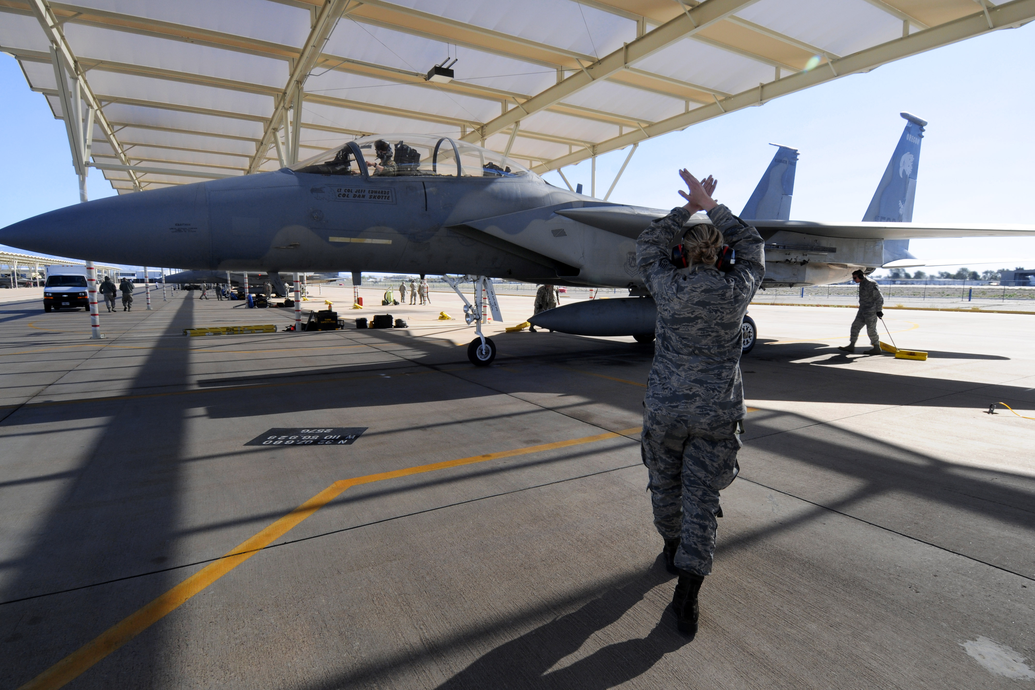 Air Force Staff Sgt Audra Luther Guides In An F 15 Eagle
