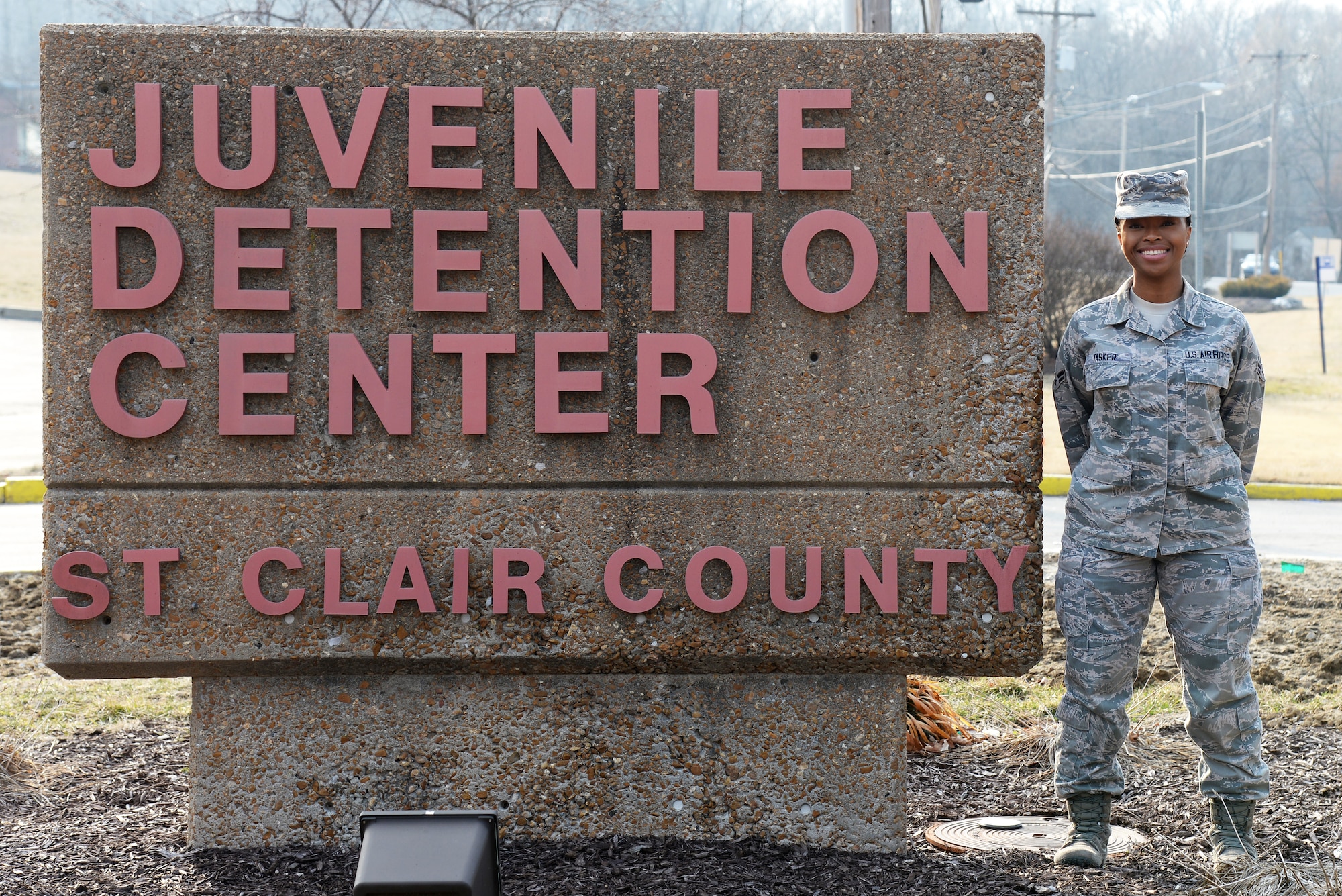 Ledig Stewart ø motor Scott Airmen mentor youth at county juvenile detention > Scott Air Force  Base > News