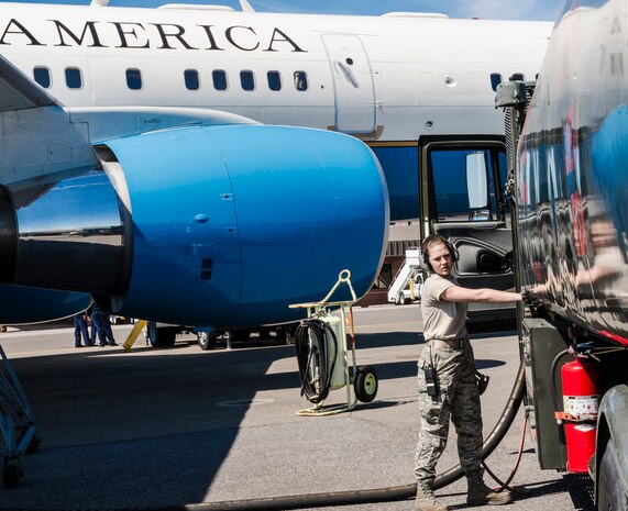 Airman 1st Class Desiree Mosher, 628th Logistics Readiness Squadron fuels distribution operator, refuels a C-32A at Joint Base Charleston, S.C., March 12, 2015. The Special Air Mission aircraft belongs to the 1st Airlift Squadron, 89th Airlift Wing at Joint Base Andrews, Md., and Charleston was a fuel stop during an off-station training mission. (U.S. Air Force photo by Senior Master Sgt. Kevin Wallace/RELEASED) 

