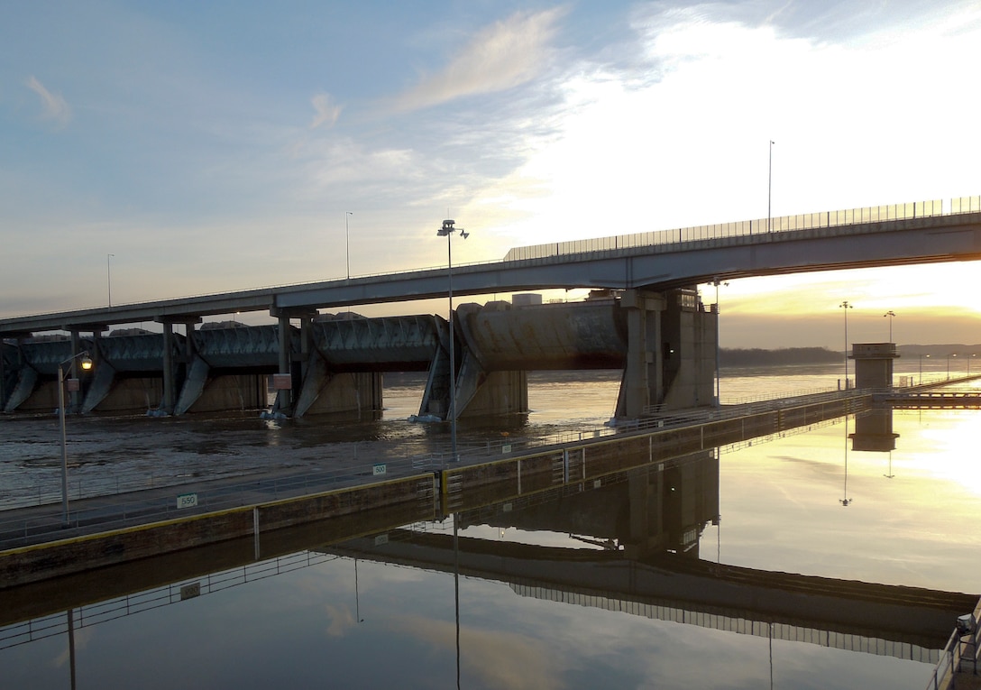 High water at Markland Locks and Dam