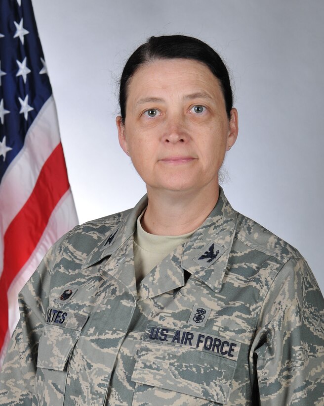 Col. Tambra Yates official photo. (U.S. Air Force photo by Senior Airman Taylor Curry/Released)