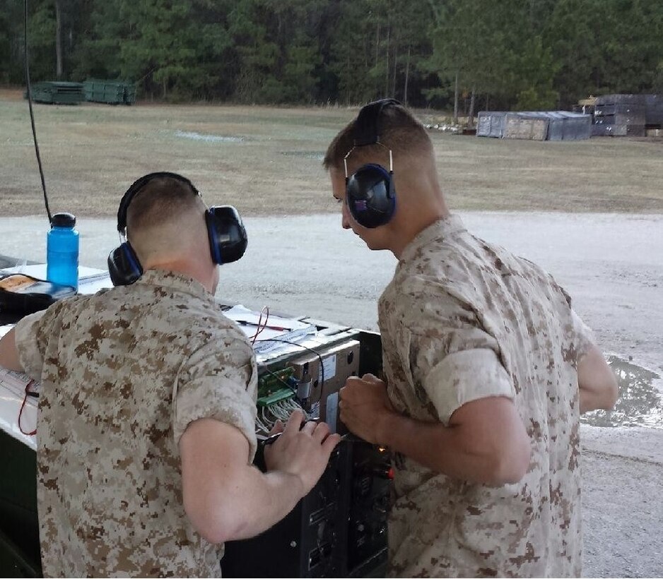 Marines from BEEEST 3-15 learn to troubleshoot Bravo model generators.
