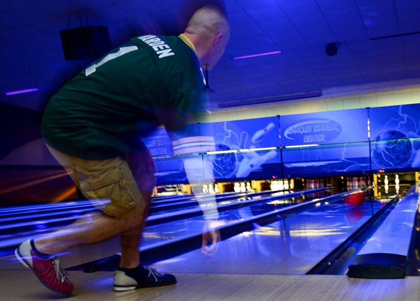 Langley 1st Sergeants Council host bowling tournament > Joint Base