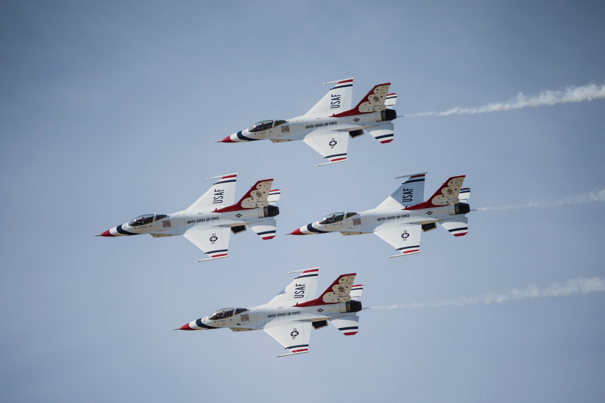 Headlining the 2015 LA County Airshow was the U.S. Air ForceThunderbirds. (U.S. Air Force photo by Rebecca Amber)