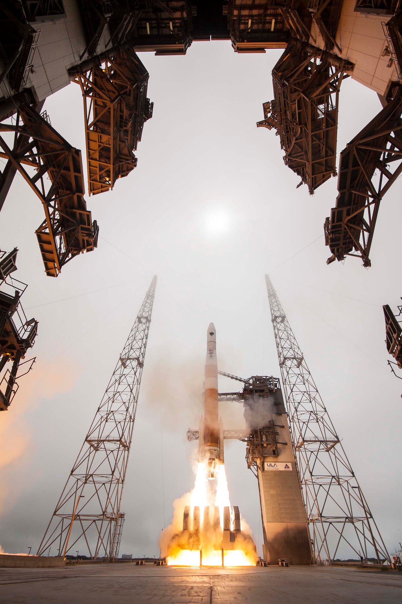 A United Launch Alliance Delta IV rocket launches the GPS IIF-9 satellite for the Air Force March 25, 2015, from Cape Canaveral Air Force Station’s Space Launch Complex-37. (Courtesy photo/ULA)