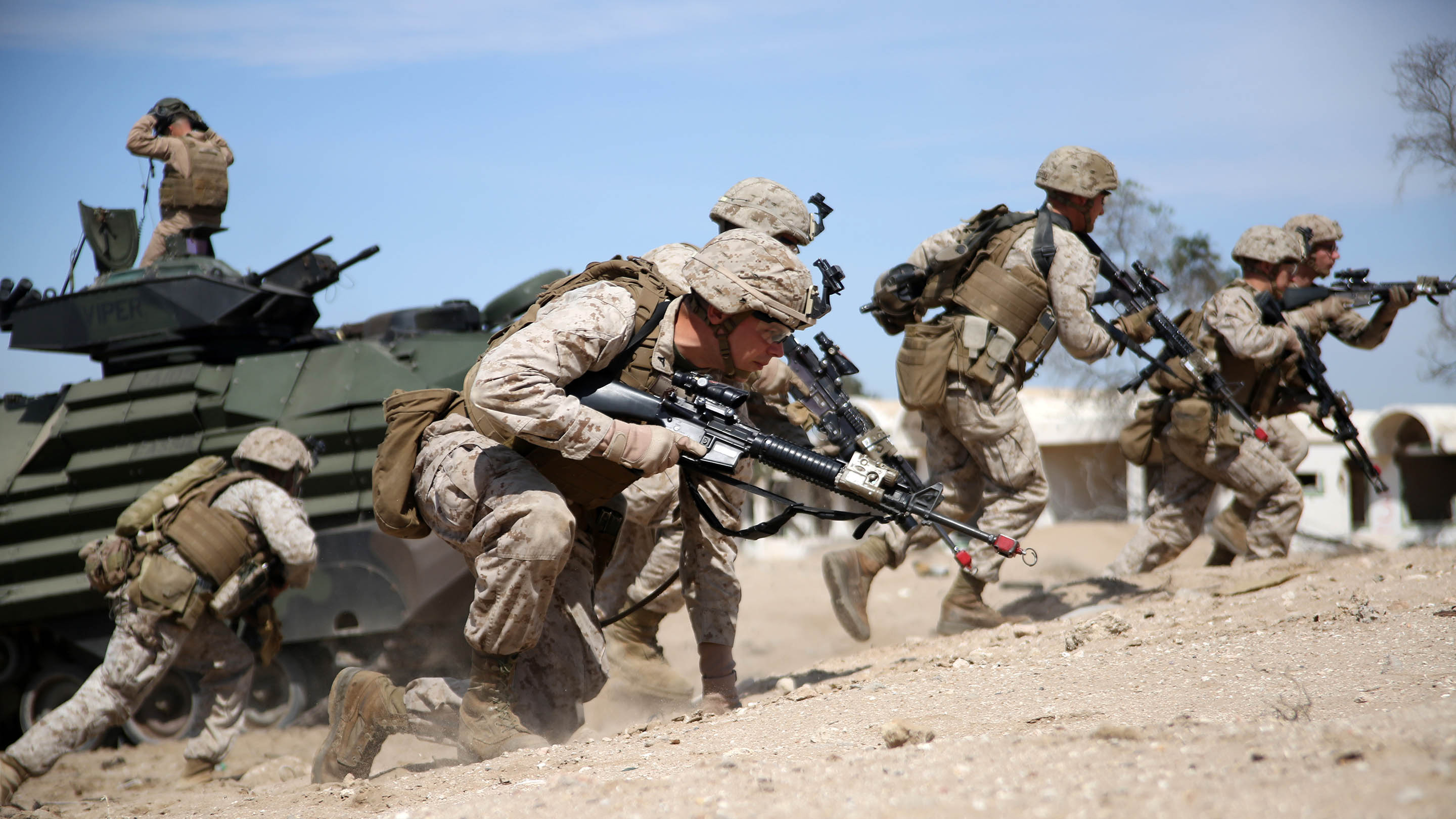 U.S. Marines, Gulf international partners simulate amphibious landing