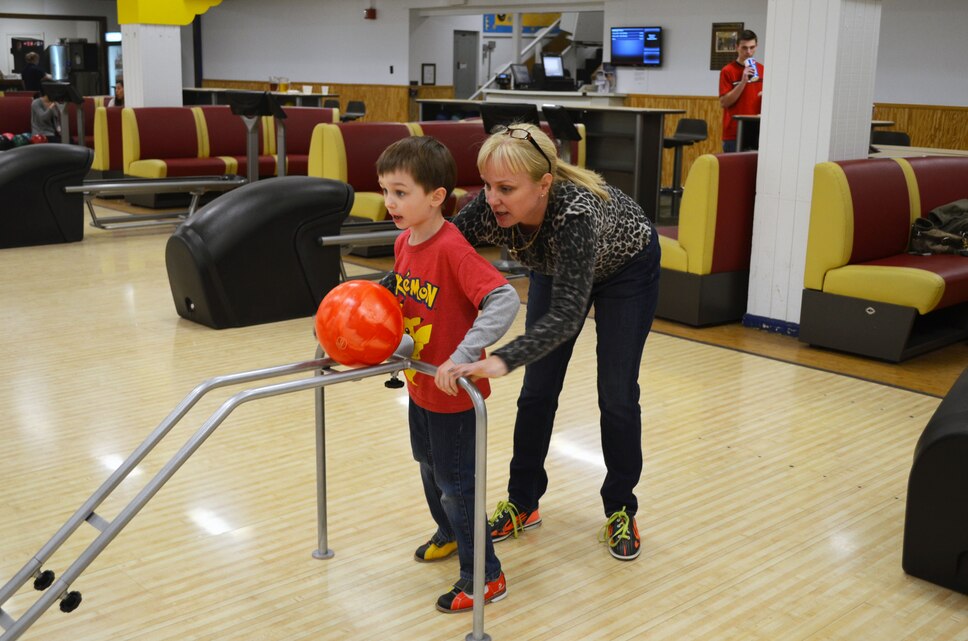 Quantico Bowling Center hosts motherson bowling event > Marine Corps Base Quantico > News
