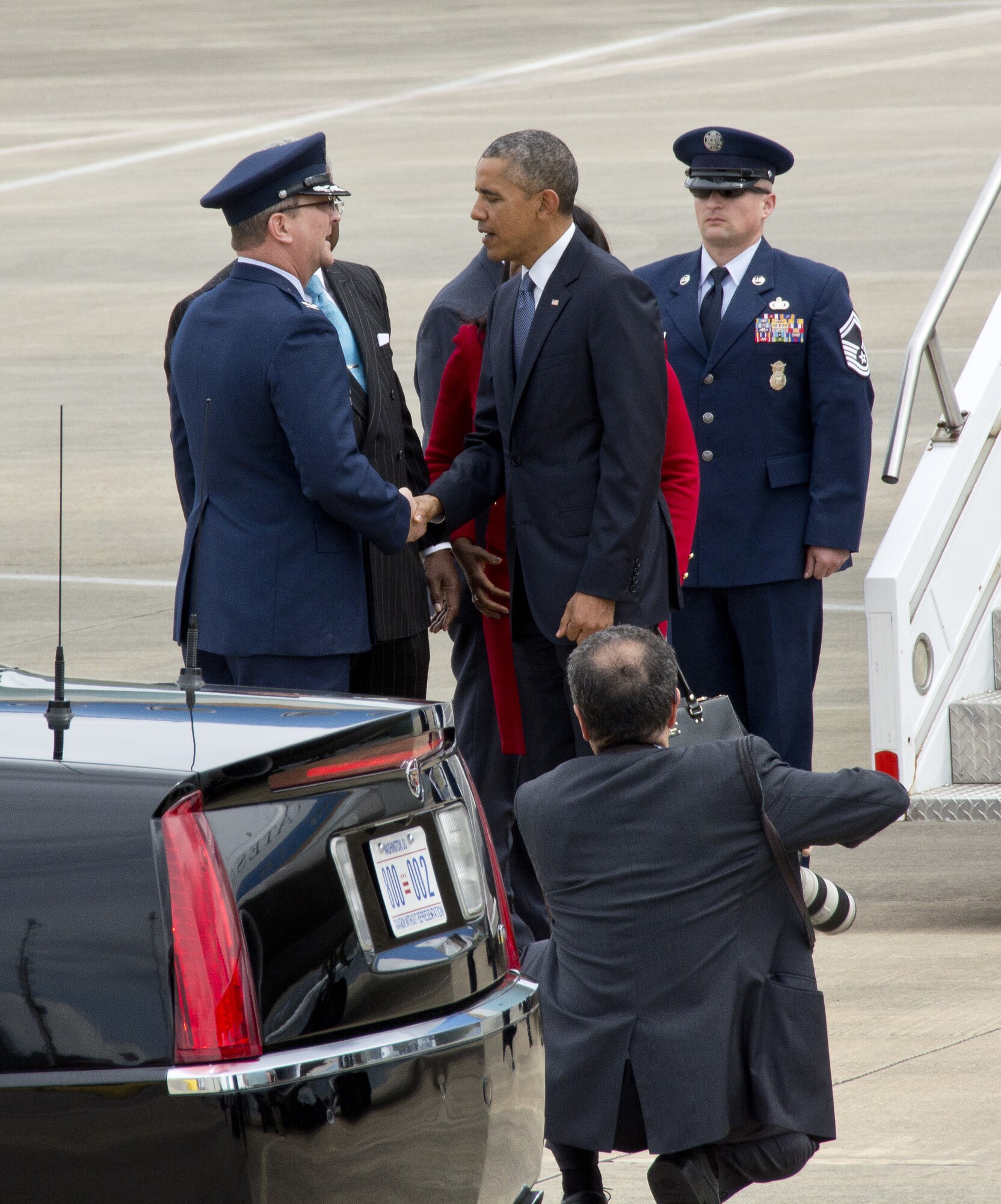 President Barack Obama arrives in Birmingham, Alabama today  March 26th, 2015.. Obama is greeted by Alabama Gov. Robert Bentley, Birmingham Mayor William Bell and Col. Robert "Scott" Grant, Vice Commander of the 117th Air Refueling Wing. Obama came to Birmingham to visit Lawson State Community College where he gave a speech on economic issues. (U.S. Air National Guard photo by: Senior Master Sgt. Ken Johnson/Released)