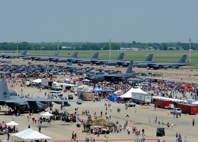 Team Barksdale members and guests, crowd the flightline during the 2015 Defenders of Liberty Airshow on Barksdale Air Force Base, Louisiana, May 3. The air show was headlined by the Blue Angels, U.S. Navy's Flight Demonstration Squadron. (U.S. Air Force photo/Senior Airman Joseph A. Pagán Jr.)