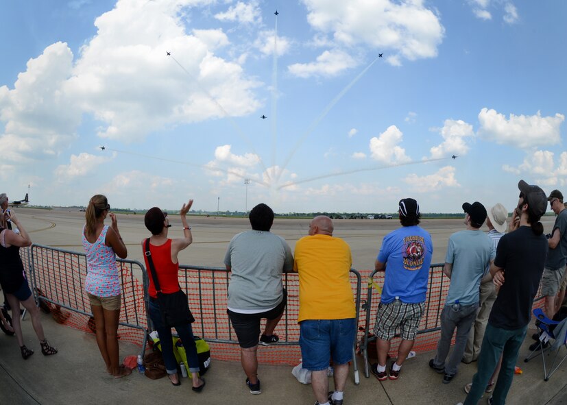 The U.S. Navy Flight Demonstration Team Blue Angels F/A-18 Hornets make a pass over guests of the 2015 Defenders of Liberty Airshow at Barksdale Air Force Base, Louisiana, May 3. The Blue Angels are the headlining act of the 2015 Defenders of Liberty Air Show. (U.S. Air Force photo/Senior Airman Joseph A. Pagán Jr.)