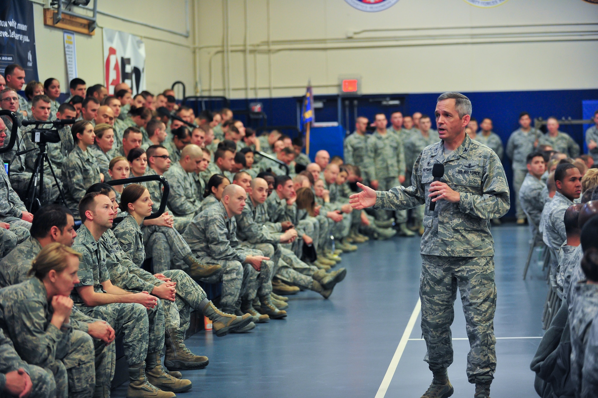 Air Force Reserve Col. Damon S. Feltman, 310th Space Wing Commander, addresses his Airmen during a commander's call May 2, 2015, at Schriever Air Force Base, Colo.
(U.S. Air Force photo/Tech. Sgt. Nicholas B. Ontiveros)