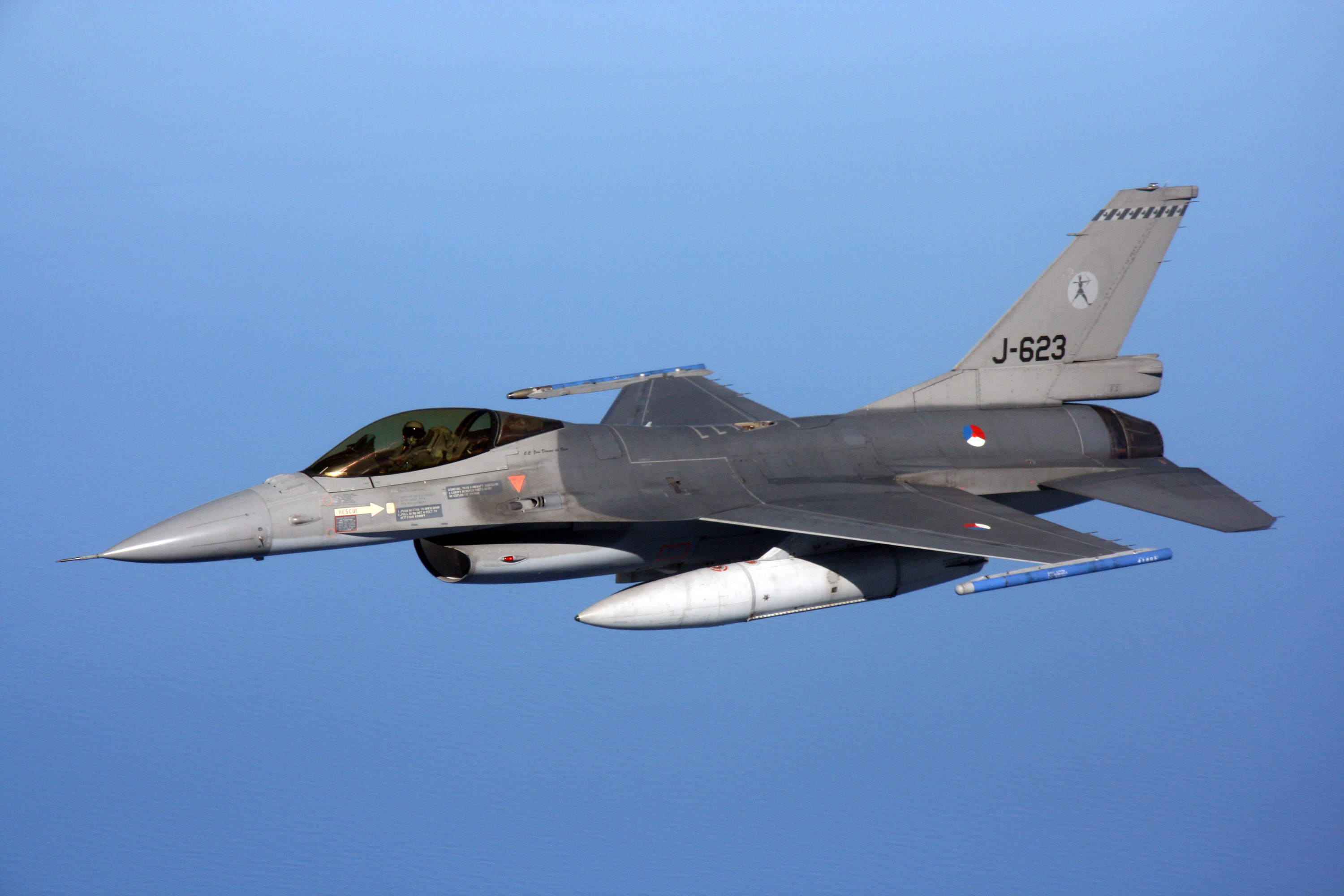 Dutch F-16 pilots, aircraft return to Tucson > National Guard > Guard News - The National Guard