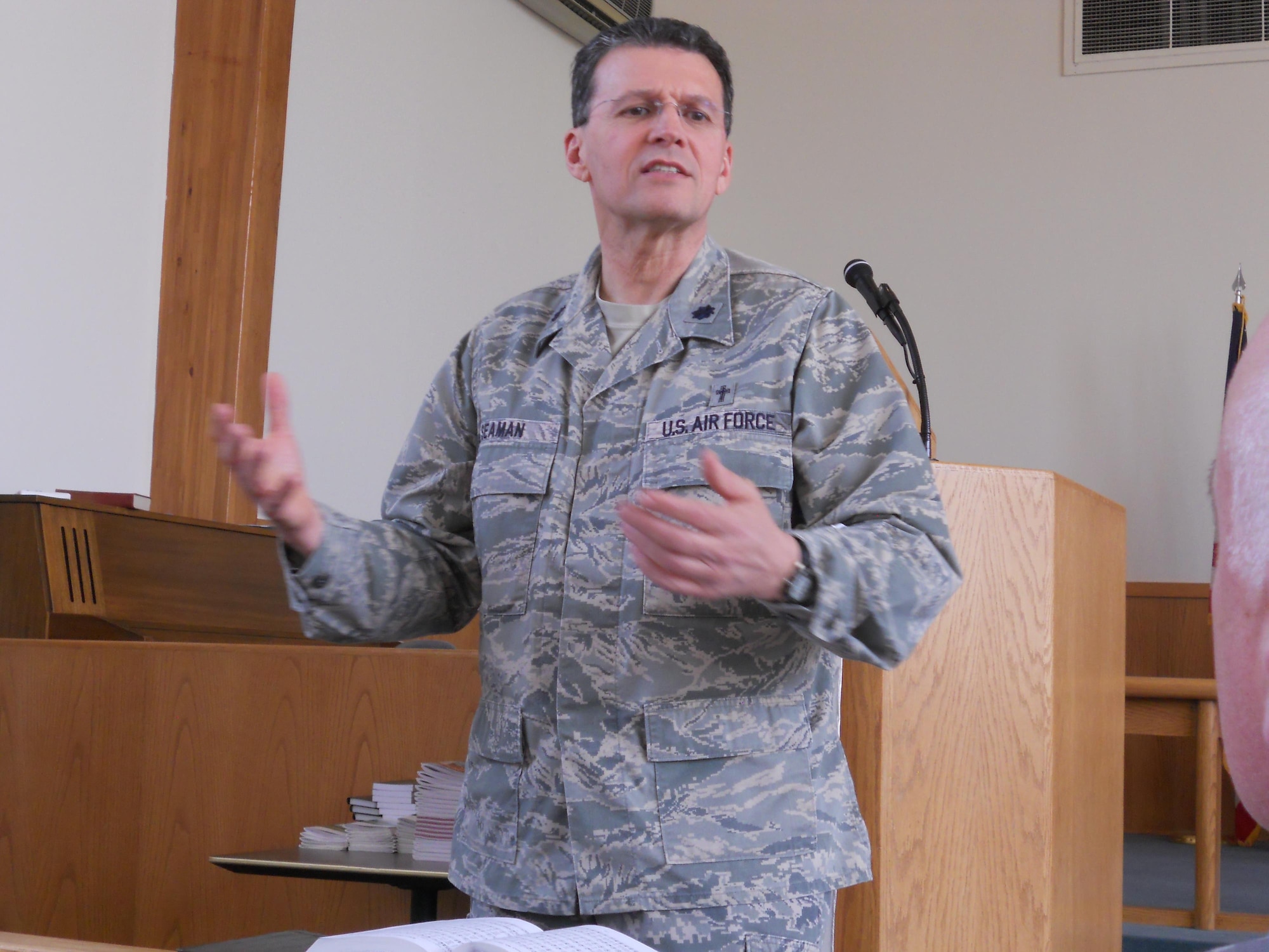 Chaplain (Lt. Col.) Michael Seaman conducts an ecumenical service at the base chapel, Niagara Falls Air Reserve Station, N.Y., May 3, 2015. (U.S. Air Force photo by Maj. Andrea Pitruzzella)
