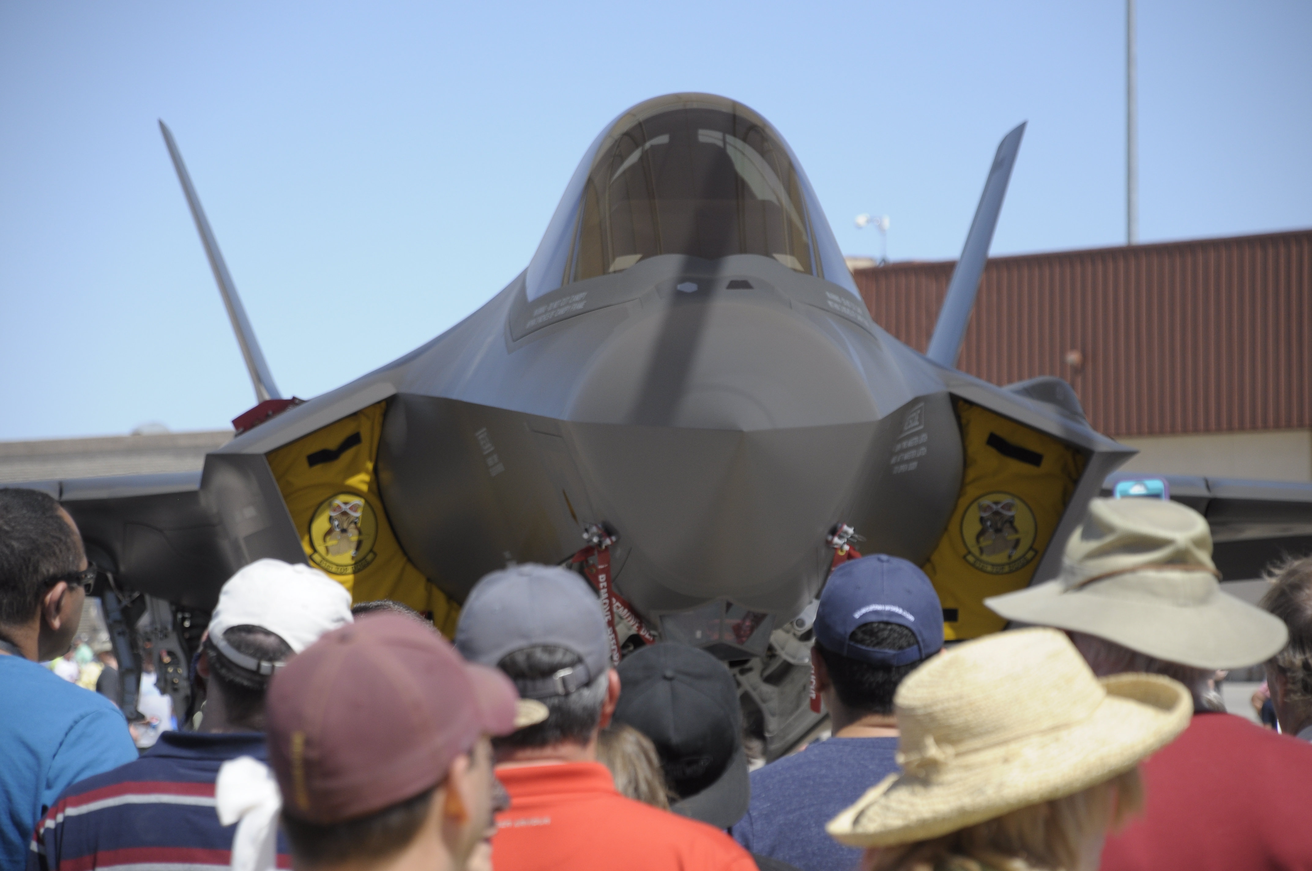 Air Show moves to April 23, 2016 > Luke Air Force Base > Article Display