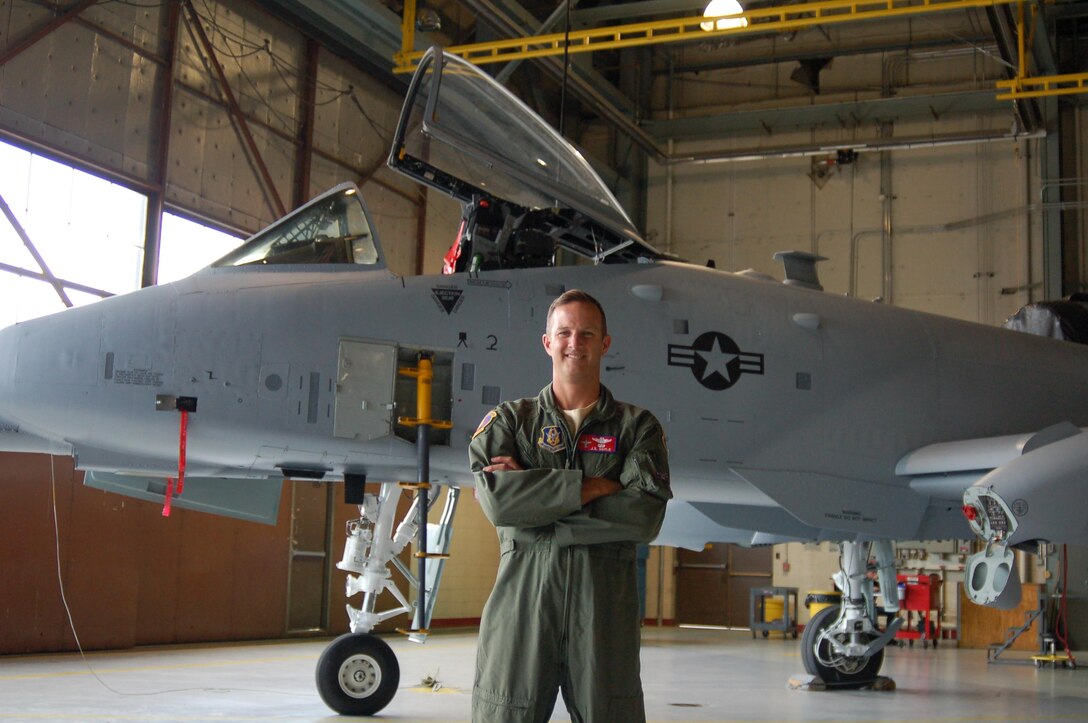 Lt. Col. James "G-Man" Doyle, an Air Force Reserve pilot with the 514th Flight Test Squadron here, made an emergency landing in an A-10 that averted a possible disaster. (U.S. Air Force/Bill Orndorff)
