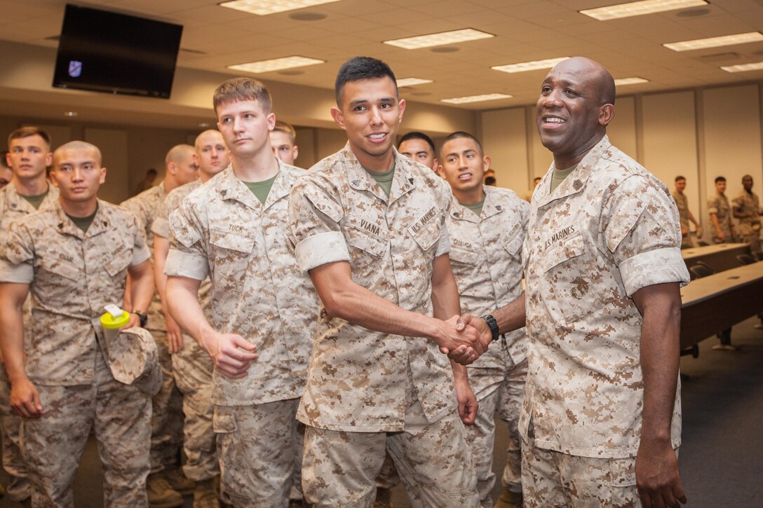 Sgt.Maj. Green visits MSG School