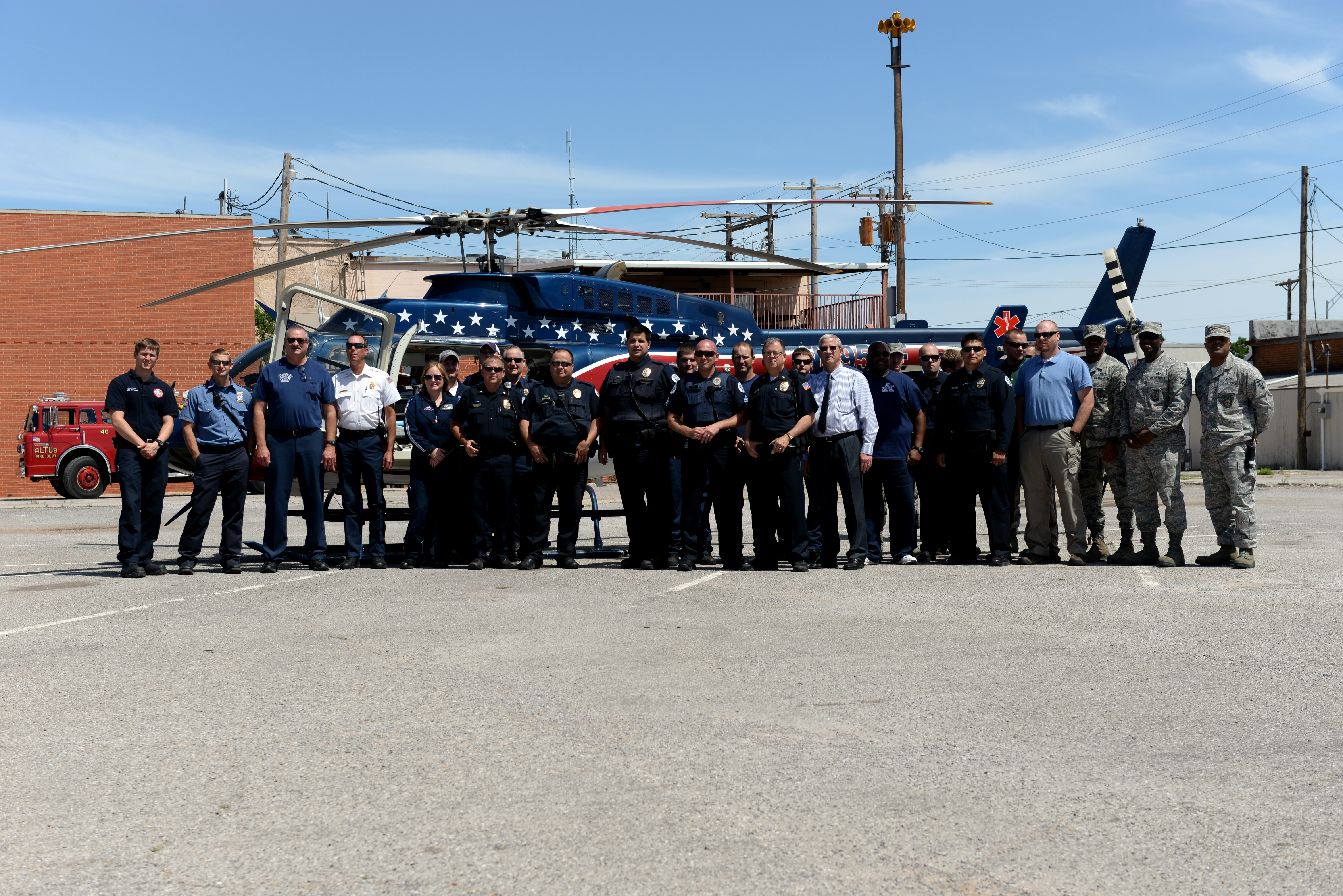 Altus Airmen train with city’s first responders