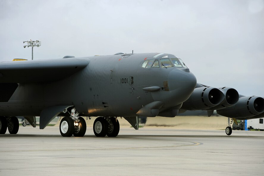 A B-52H Stratofortress taxis onto the Minot Air Force Base, N.D., runway during Constant Vigilance May 13, 2015. Constant Vigilance is an annual Air Force Global Strike Command exercise designed to train and assess the command’s ability to support its conventional and nuclear missions. (U.S. Air Force photo/Senior Airman Kristoffer Kaubisch)
