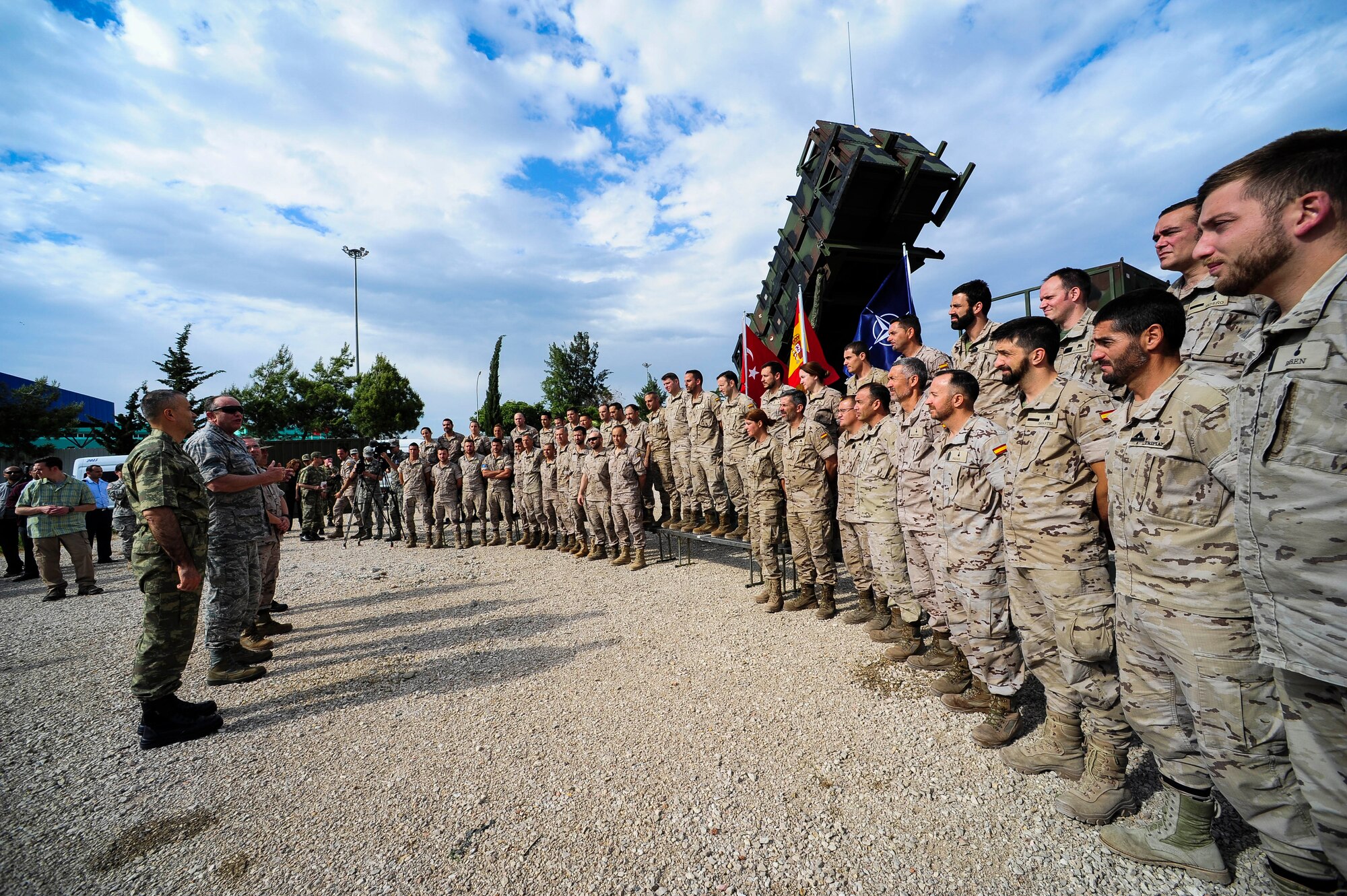 Gen. Philip Breedlove, NATO’s supreme allied commander for Europe and the commander of U.S. European Command, speaks with Spanish soldiers during a visit with the Spanish Patriot Unit May 14, 2015, Adana, Turkey. During the visit, Breedlove toured a Patriot missile site and met with Spanish soldiers to express his appreciation to the NATO allies that remain committed to the vital mission. (U.S. Air Force photo by Airman 1st Class Cory W. Bush/Released)