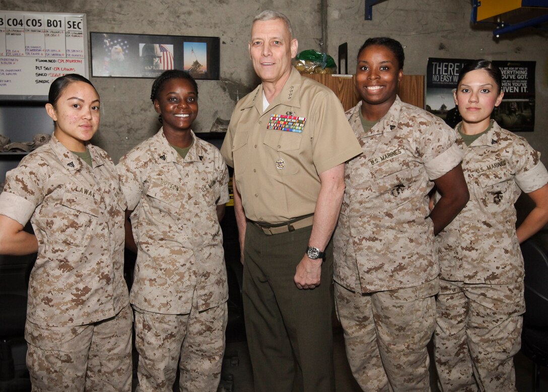 The Assistant Commandant of the U.S. Marine Corps, Gen. John M. Paxton, Jr., center, poses for a photo at Marine Corps Base Camp Pendleton, Ca., May 15, 2015. (U.S. Marine Corps photo by Cpl. Tia Dufour/Released)