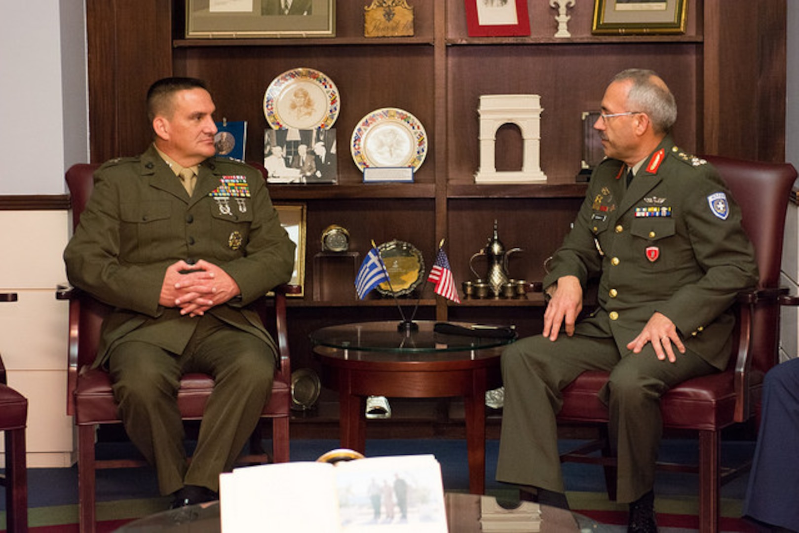 NDU President Major General Fred Padilla (l) and LTG Dimitrios Thomaidis (r), Commandant of Greece's Hellenic National Defense College.