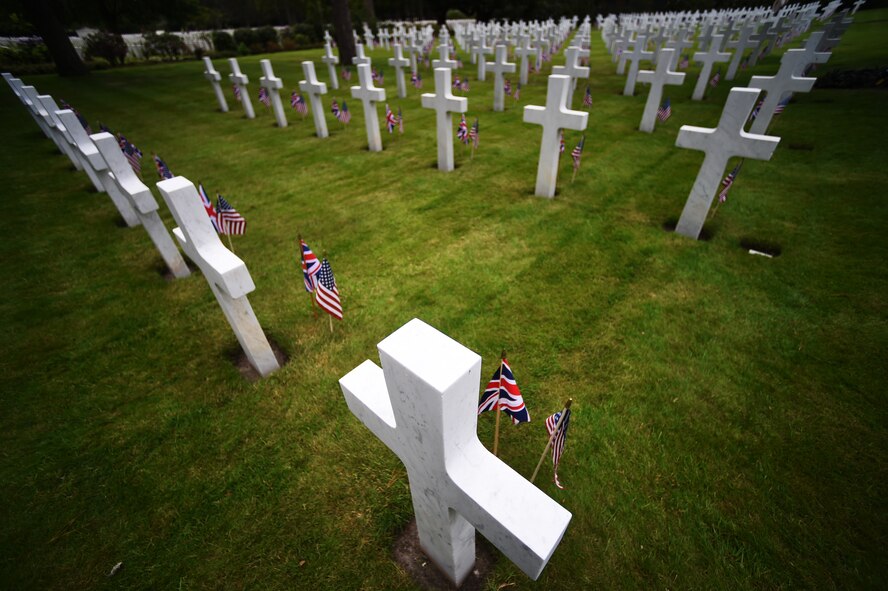 Rows of headstones line the grounds at Brookwood American Military Cemetery, May 24, 2015. As one of eight permanent American cemeteries established outside of the United States after World War I, Brookwood is the final resting place of 468 Americans killed during the First World War. (U.S. Air Force photo by Staff Sgt. Jarad A. Denton/Released)