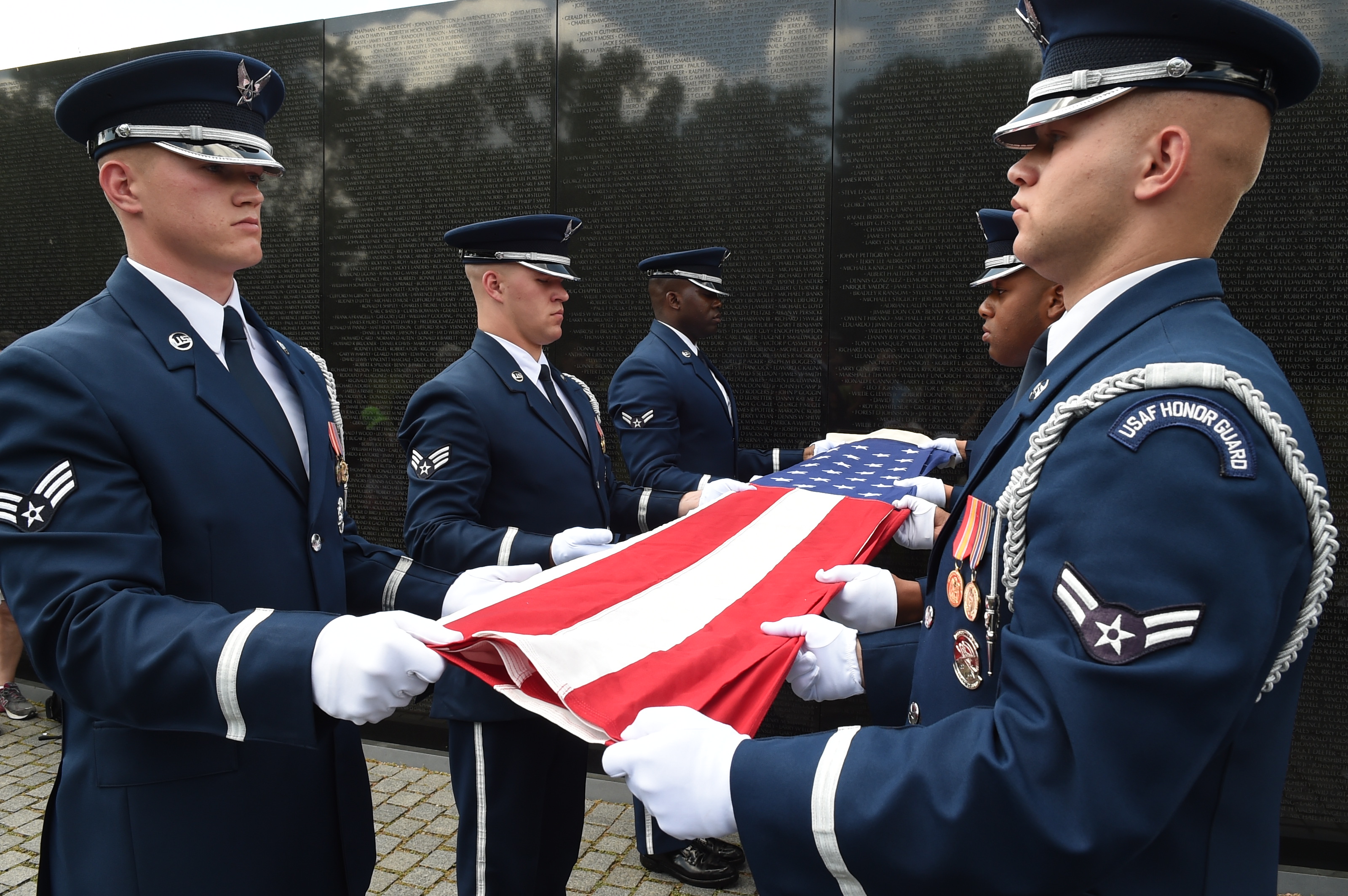 Air force deals flag folding ceremony