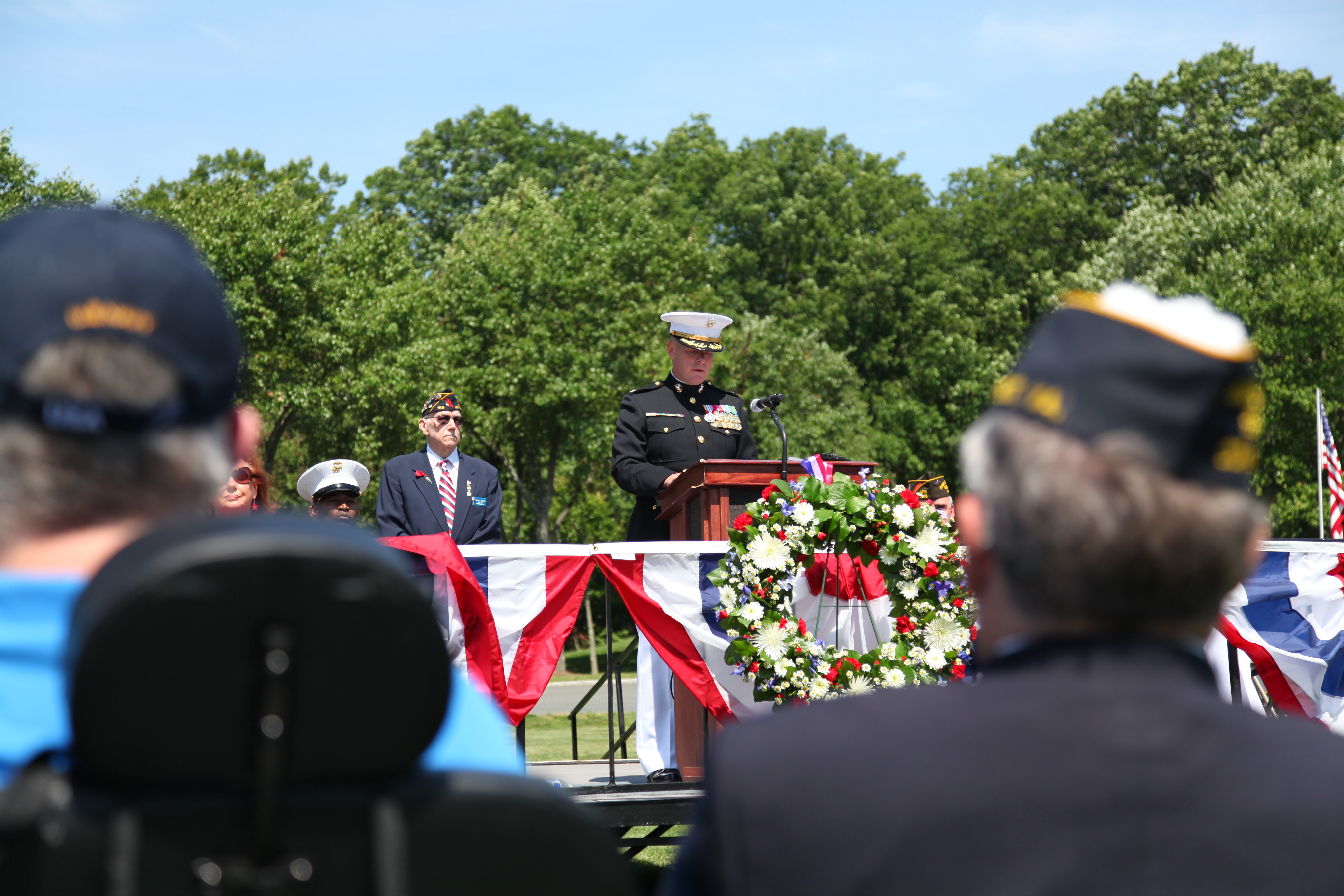 Memorial Day ceremony draws hundreds to Quantico National Cemetery