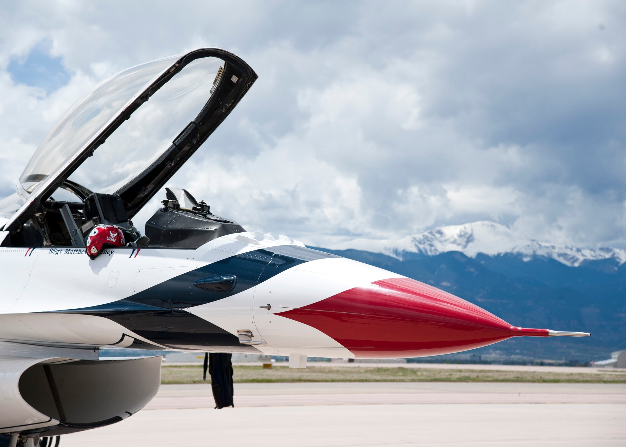 PETERSON AIR FORCE BASE, Colo. – The Air Force Air Demonstration Squadron, or Thunderbirds, arrived at Peterson AFB May 25 to perform at the Air Force Academy graduation and Aurora Air Show. America’s Ambassadors in Blue tour around the world to demonstrate their precision, excellence and dedication to representing Air Force Airmen. (U.S. Air Force photo by Senior Airman Tiffany DeNault)