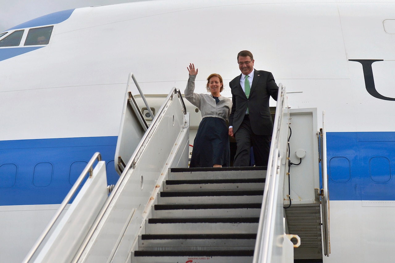 Defense Secretary Ash Carter, and his wife, Stephanie, arrive in Honolulu, May 26, 2015, the first stop on his 10-day trip to the Asia-Pacific. He will attend change-of-command ceremonies for U.S. Pacific Command and U.S. Pacific Fleet. Carter also plans to visit Singapore, Vietnam and India to strengthen regional ties and further develop partnerships. DoD photo by Glenn Fawcett