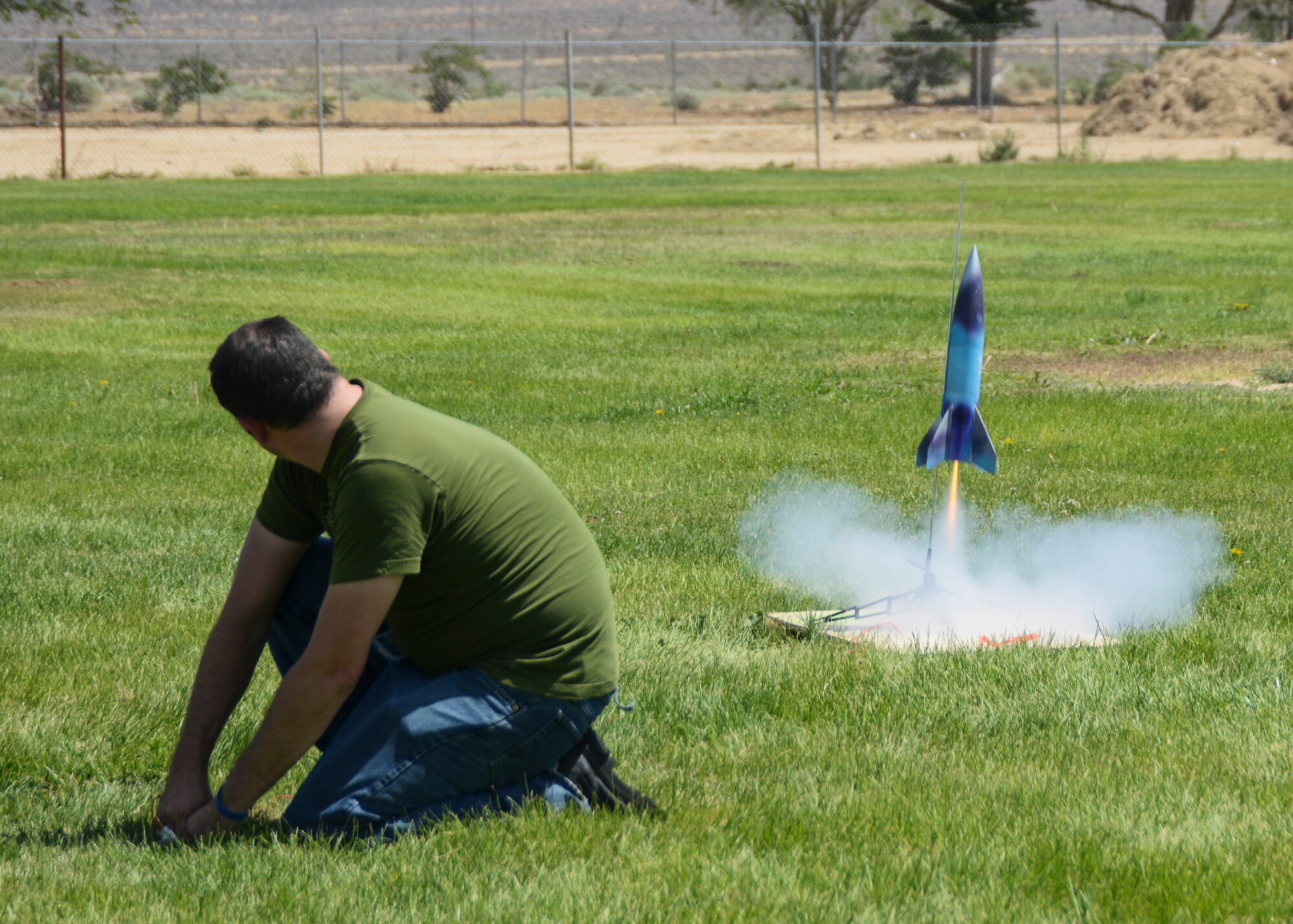 Chris Birkinbine, Southern Kern Aeronautics and Rocketry president, led this year’s volunteer launch crew. (U.S. Air Force photo by Rebecca Amber)