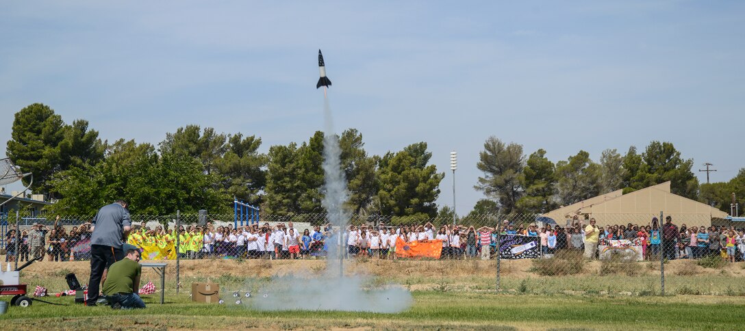 Branch Elementary School held their third annual Intermediate Space Challenge May 26. The Southern Kern Aeronautics and Rocketry club volunteered as the launch crew for this year’s competition. (U.S. Air Force photo by Rebecca Amber)