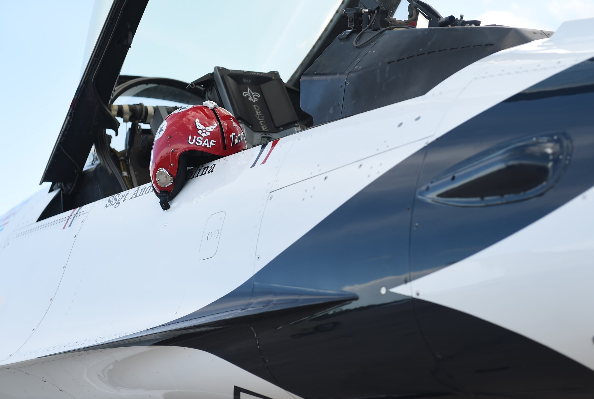 A Thunderbirds demonstration pilot speaks with Team Buckley leadership May 28, 2015, on the flight line on Buckley Air Force Base, Colo. The Thunderbirds team is staging out of Buckley AFB and will be performing in the 2015 Rocky Mountain Air Show May 30-31. (U.S. Air Force photo by Airman 1st Class Samantha Meadors/Released)