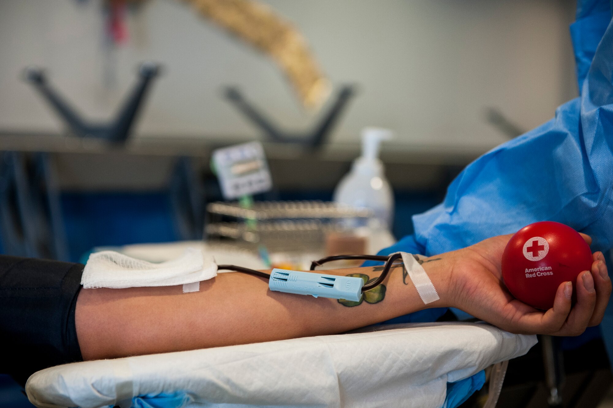 Blood is drawn from a donor during the Pacesetter post-Memorial Day blood drive on Kadena Air Base, Japan, May 29, 2015. One pint of blood can save up to three lives, and the blood drive is a way for military members to help give to those in need. (U.S. Air Force photo by Senior Airman Stephen Eigel)