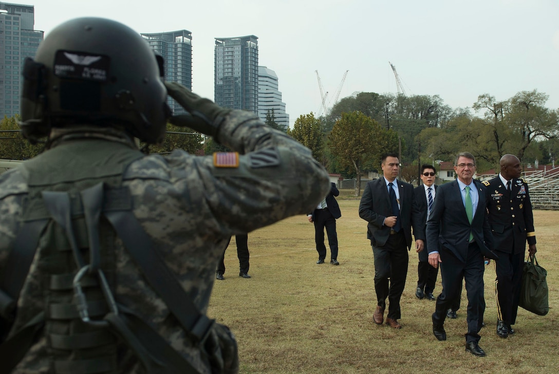 U.S. Defense Secretary Ash Carter departs from the 47th U.S.-South Korea Security Consultative Meeting in Seoul, South Korea, Nov. 2, 2015. DoD photo by Air Force Senior Master Sgt. Adrian Cadiz