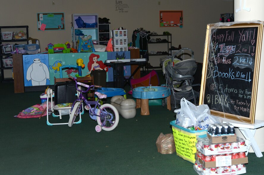 Bulk items at the Shaw Air Force Base Attic are displayed in the center of the store Oct. 31, 2015, at SAFB, S.C. Eligible Team Shaw members and their families are able to take home one bulk item each month, in addition to 25 regular items weekly, free of charge. The Attic is a volunteer-run organization which provides donated clothing and household amenities free of charge for enlisted personnel E-5 and below. (U.S. Air Force photo by Staff Sgt. Laura LV Claypool/Released)