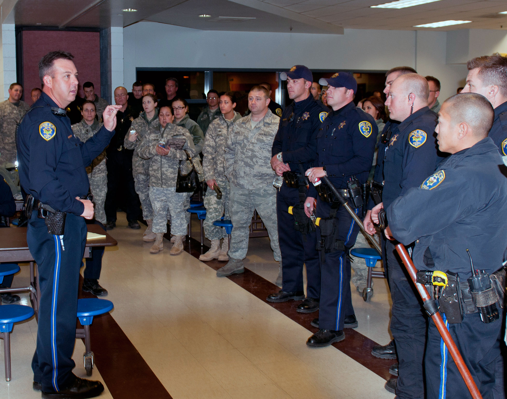 Police Lt Mac Venzon Of The Reno Police Department Briefs A Joint Nevada Guard And Reno Police Security Team