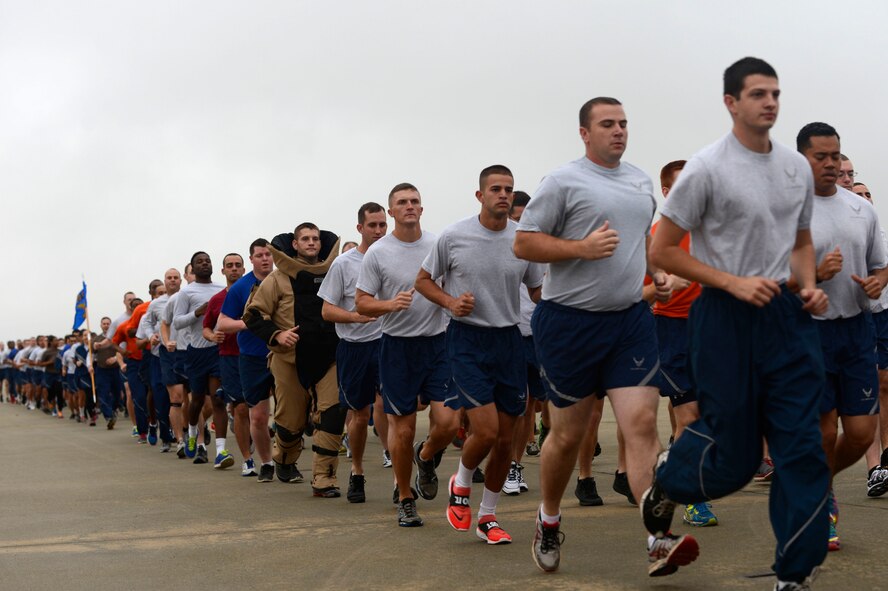 U.S. Airmen assigned to the 20th Fighter Wing participate in an Airman’s run at Shaw Air Force Base, S.C., Nov. 6, 2015. The run was held to focus on the importance of each Airman to the mission of the 20th FW. (U.S. Air Force photo by Senior Airman Jensen Stidham)